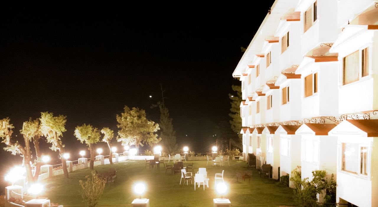 Royal Jardin Whistling Pines Resort Šimla Exteriér fotografie