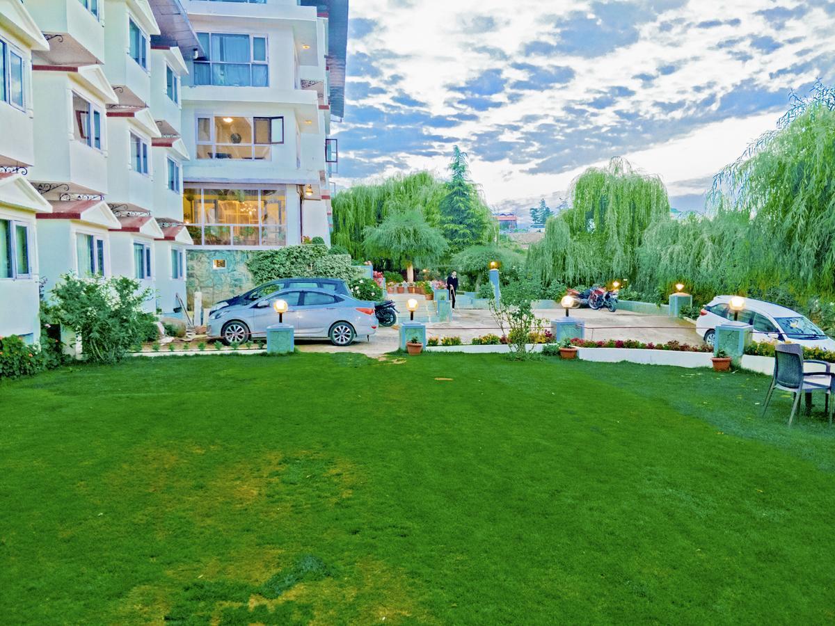 Royal Jardin Whistling Pines Resort Šimla Exteriér fotografie