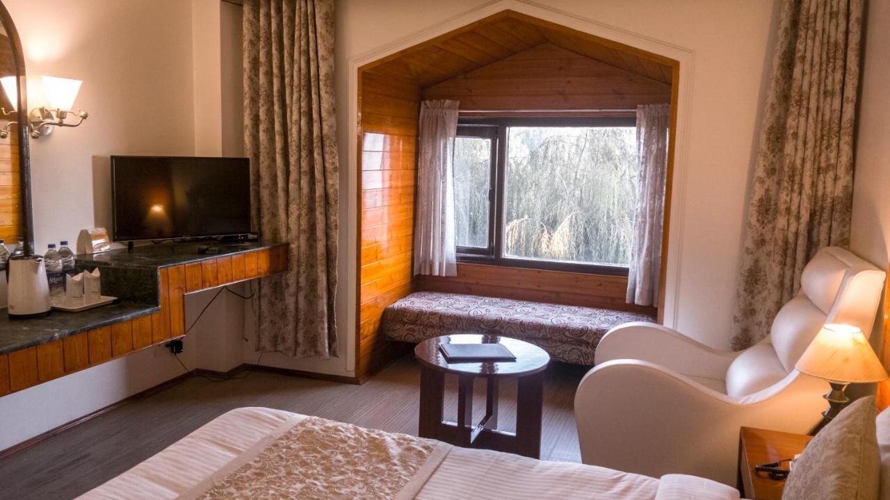 Royal Jardin Whistling Pines Resort Šimla Exteriér fotografie